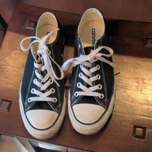 Black converse size 9.5